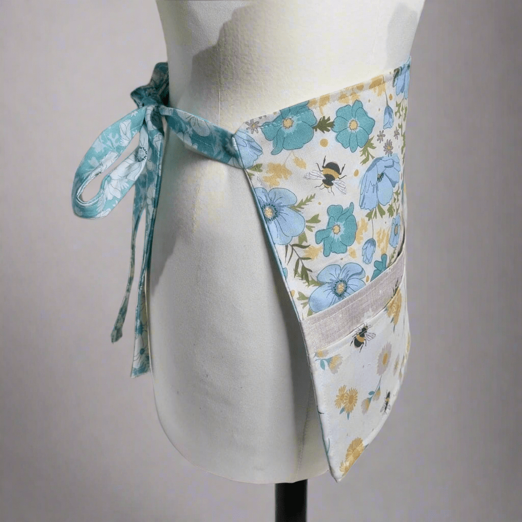 Cosy Crafter’s Apron - Rose & Thimble